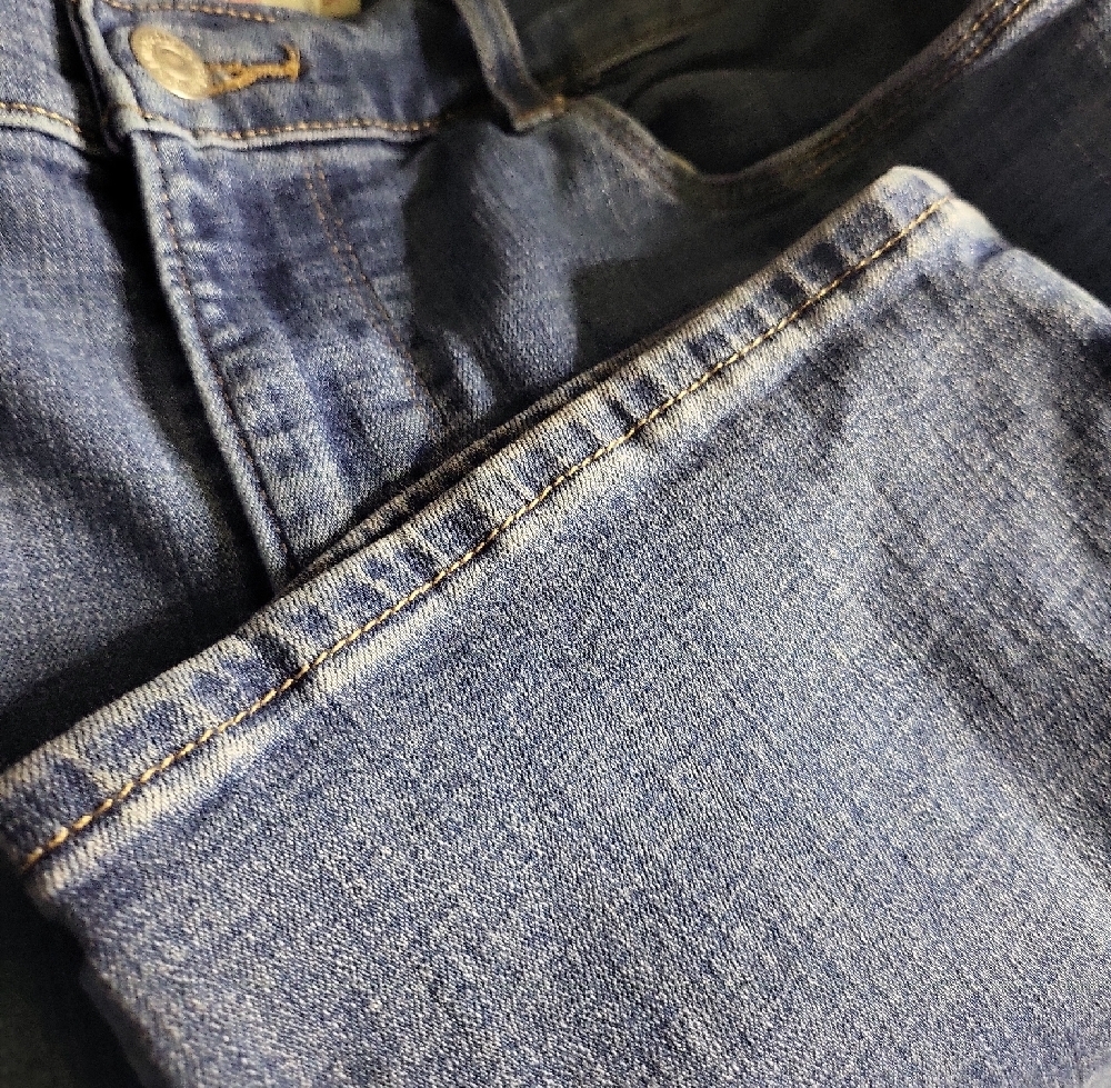 Levis Straight Leg Women's Jeans - Picture 5 of 5